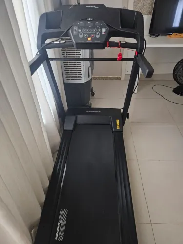 Vendo Esteira Movement R6 Bluetooth - Seminovas (Apenas 2 anos de uso + Nota Fiscal)