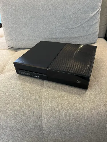 Xbox One usado em ótimo estado com jogos mídia física 