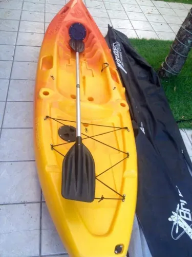 Kayak Modelo: Hunter fishing da brudden.