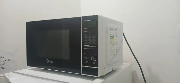 Microondas mídia 21 litros Seminovo.