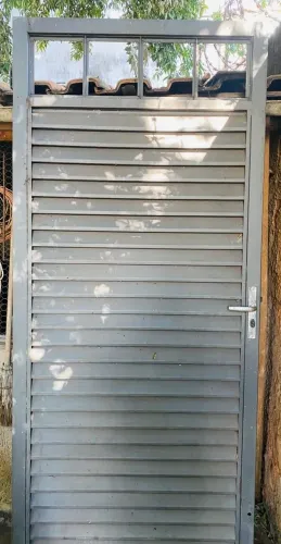 Porta de Metalon 210cm x 86cm