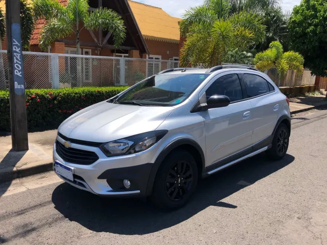 Chevrolet Onix Activ 1.4 8V Flex Aut. 4P 2019
