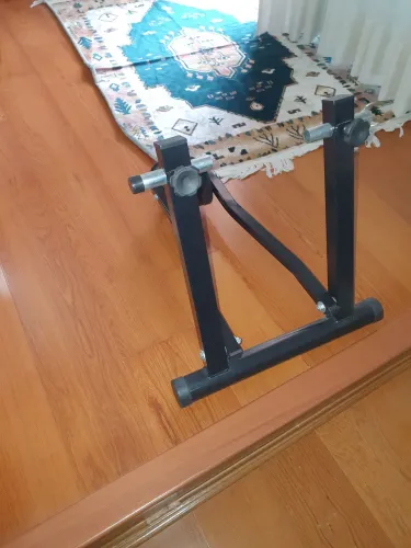 Rolo de treino para bicicleta, excelente, fácil de guardar quando não está usando