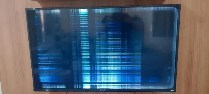 Tv Semp 43 p com defeito