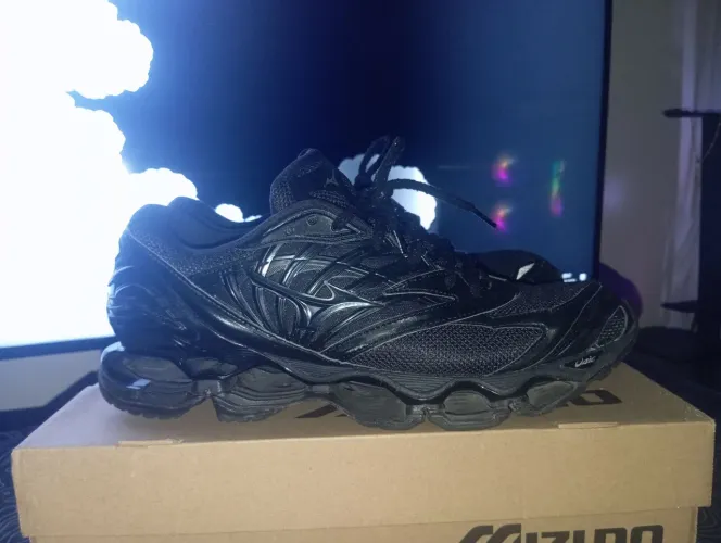 Mizuno Wave Prophecy LS Reflective Preto Original - Tam. 43