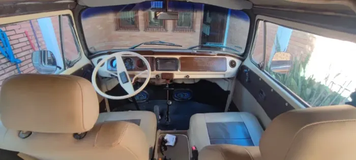 Volkswagen Kombi Standard/ Luxo/ Serie Prata 1986
