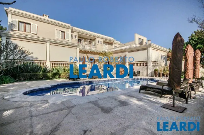 CASA EM CONDOMÍNIO - ALPHAVILLE - SP