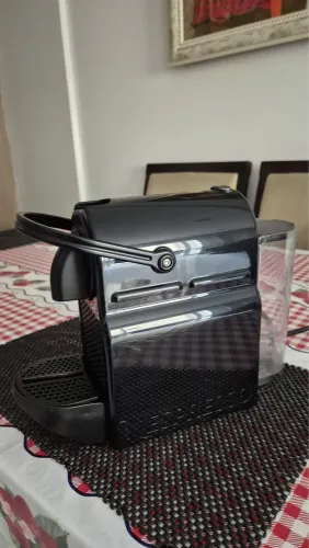 Cafeteira Elétrica Nespresso Inissia D40 Preto - 110V