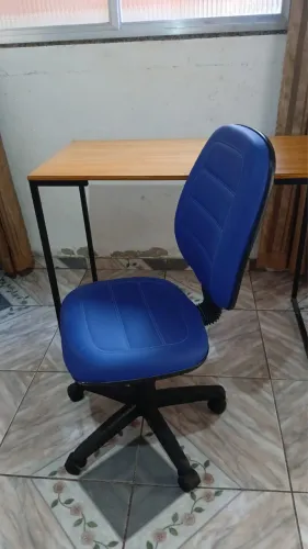 Cadeira escritório/trabalho/estudos 