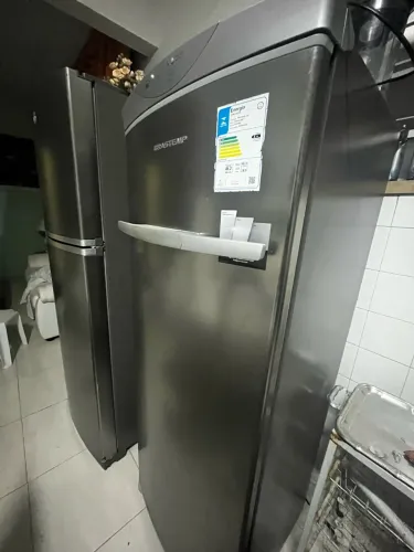 Freezer Vertical Brastemp Flex Frost Free 228L Evox Inox 127V - Ótimo Estado