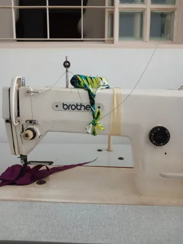 VENDO MAQUINA BROTHER INDUSTRIAL RETA