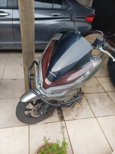 MOTO SEMI NOVA