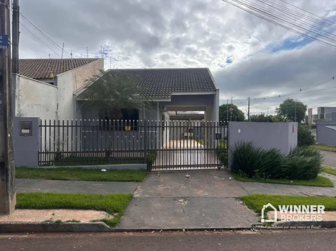 Casa com 2 dormitórios para alugar, 70 m² por R$ 1.891,67/mês - Jardim Guairacá - Maringá/