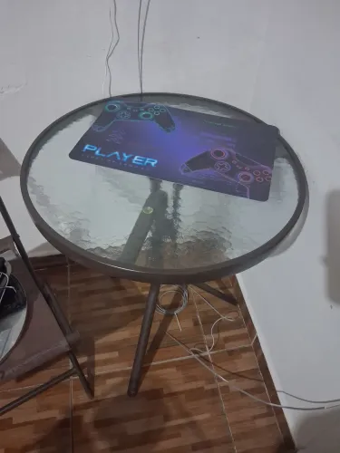 Vendo uma mesa boa