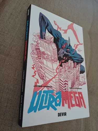 Hq Ultramega - ed. Devir - James Harren e Dave Stewart