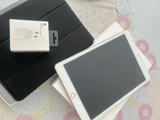 iPad 8ª Geração - MUITO NOVO