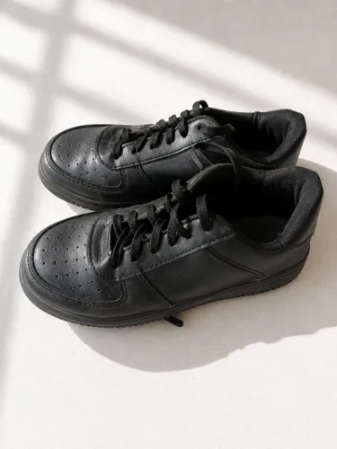 Tênis Airforce preto usado