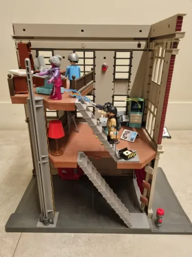 Playmobil Prédio Ghostbusters