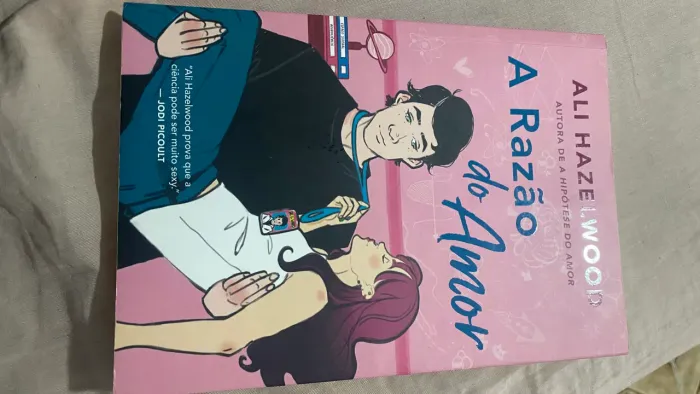 A Razão do Amor - Ali Hazelwood