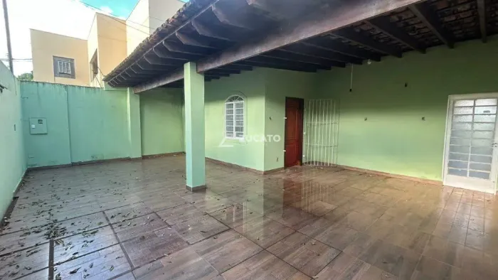Casa Residencial para Alugar no Bairro Universitário em Uberaba/MG