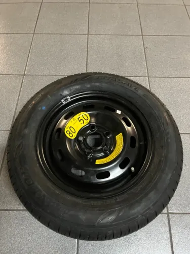 Roda + Pneu Volkswagen aro 14 original utilizada uma única vez