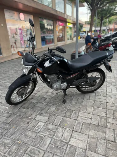 Fan 125i ano 2018 com apenas 55 km rodado , motor impecável !