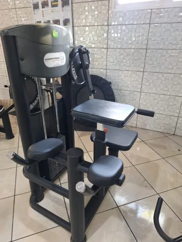 Aparelho Glúteo 4 Apoios