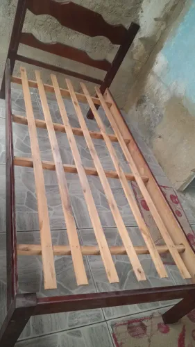 Cama de solteiro sem colchao