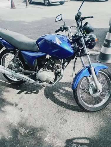 Titan ES 2007 pronta para rodar.