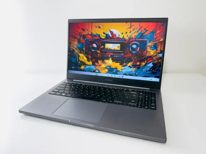 Notebook Samsung Book Intel 11ª-8GB Ram-Ssd 256GB Nvme-Tela 15.6FHD