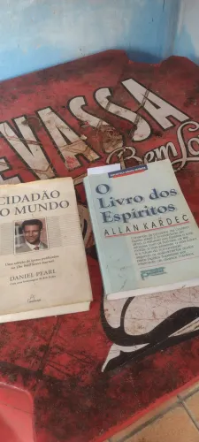 Livros novos usados