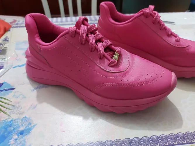 Tênis feminino Vizzano rosa seminovo