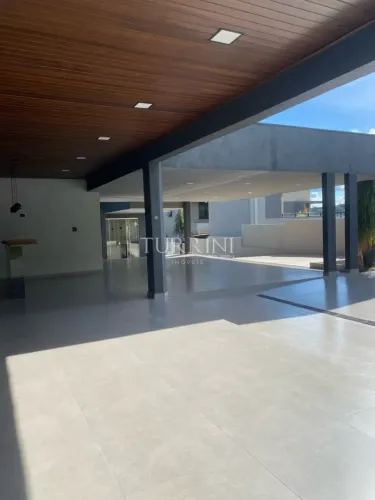 Casa a venda no condomínio Recanto dos Nobres em Agudos -SP.