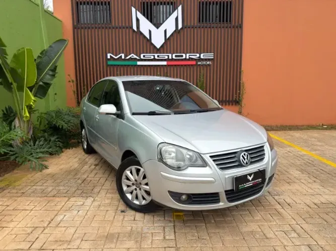 Volkswagen Polo Sed. Comfort. 1.6 MI Tot. Flex 8V 2010