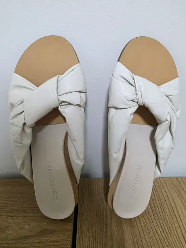 Sandalia couro carmim