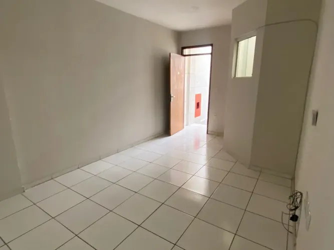 Alugo Apartamento de 2 Quartos com Varanda no José Pinheiro - Campina Grande - PB