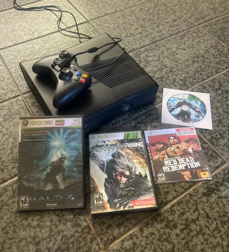 Xbox 360 Slim Desbloqueado