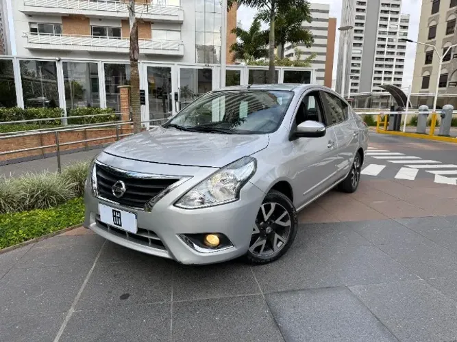 Nissan Versa Unique 1.6 16V Flexstart 4P Aut. 2017