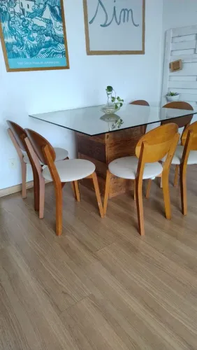 Mesa (1,20 m x 1,20m) 6 cadeiras