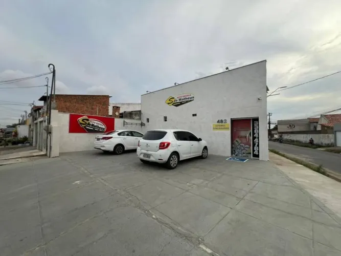 Comercial para Venda em Maracanaú / CE no bairro Cágado