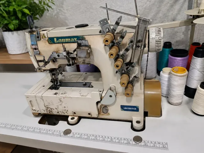 Máquina industrial Galoneira.