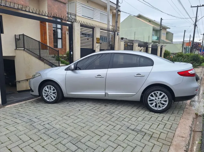 Renault Fluence Sed. Dynamique 2.0 16V Flex Aut. 2015