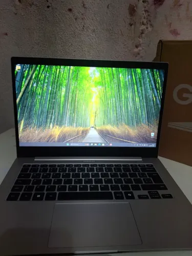 Notebook Samsung Galaxy Book Go, Windows 11 Home, Snapdragon® 7c, 4gb, 128gb
