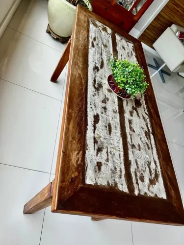 Mesa em madeira de demolição