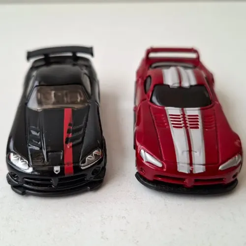Hot Wheels 2x Dodge Viper GTS-R + SRT10 ACR