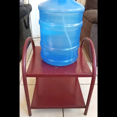 Rack de Metal para Bebedouro ou Garrafão de água 