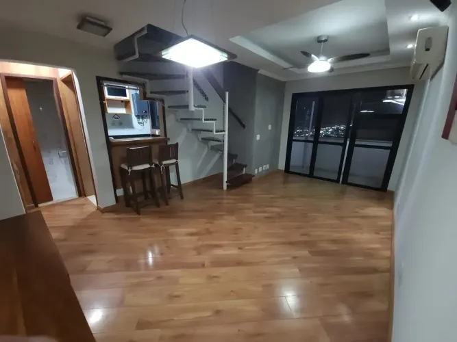 Apartamento para venda tem 70 metros quadrados com 2 quartos