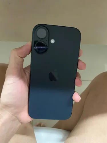 iPhone 16