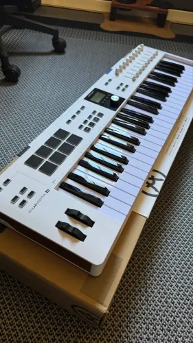 Arturia Keylab MK3 49