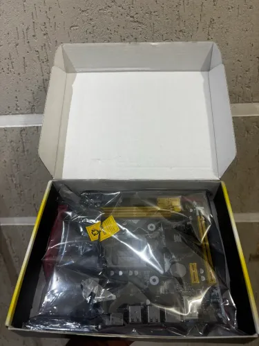 PLACA MÃE REVENGER HM55 - LGA 1156